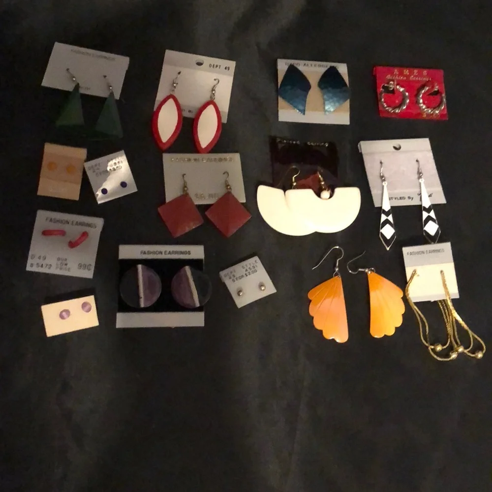 Lot of earrings - Picture 1 of 6